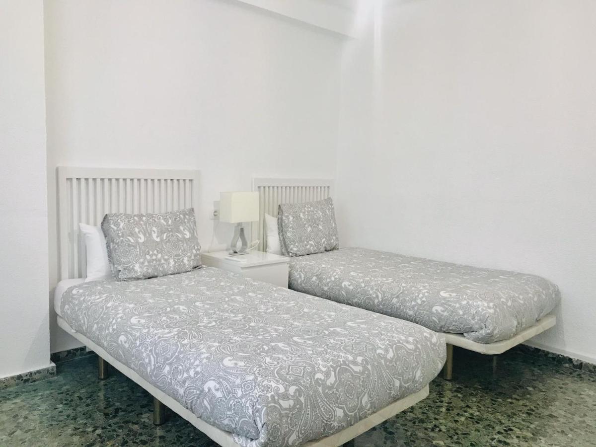 City Center & Terrace By Ele Apartments Малага Екстериор снимка